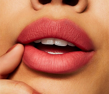 Powder Kiss Lipstick - Sheer Outrage