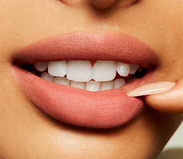 Powder Kiss Liquid Lip Colour - Date-Maker